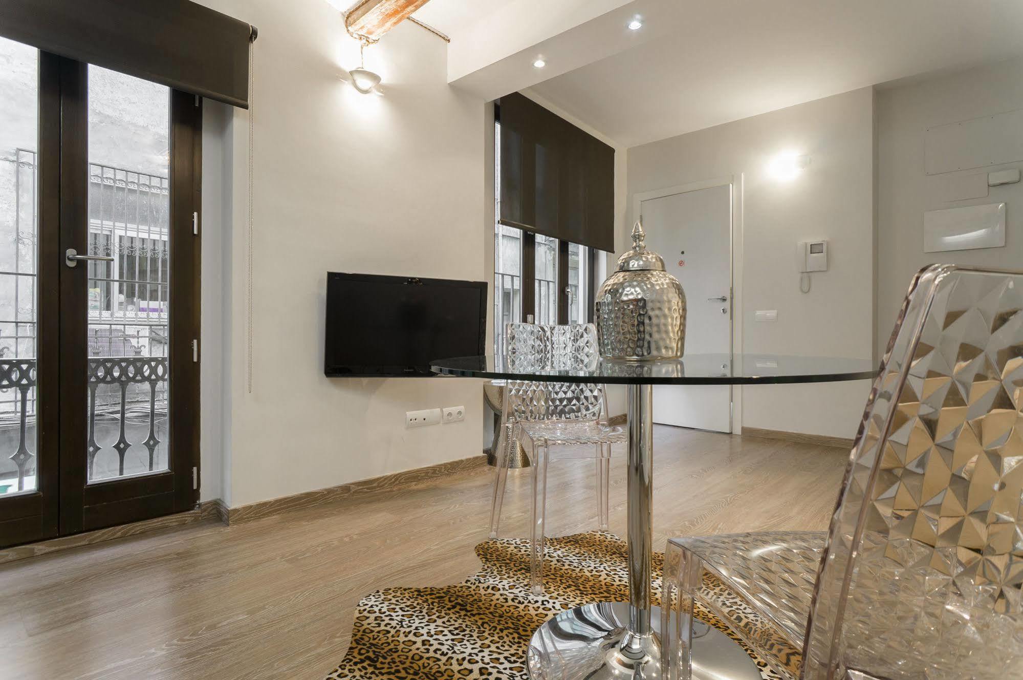 Kirei Apartment Sombrereria บาเลนเซีย ภายนอก รูปภาพ