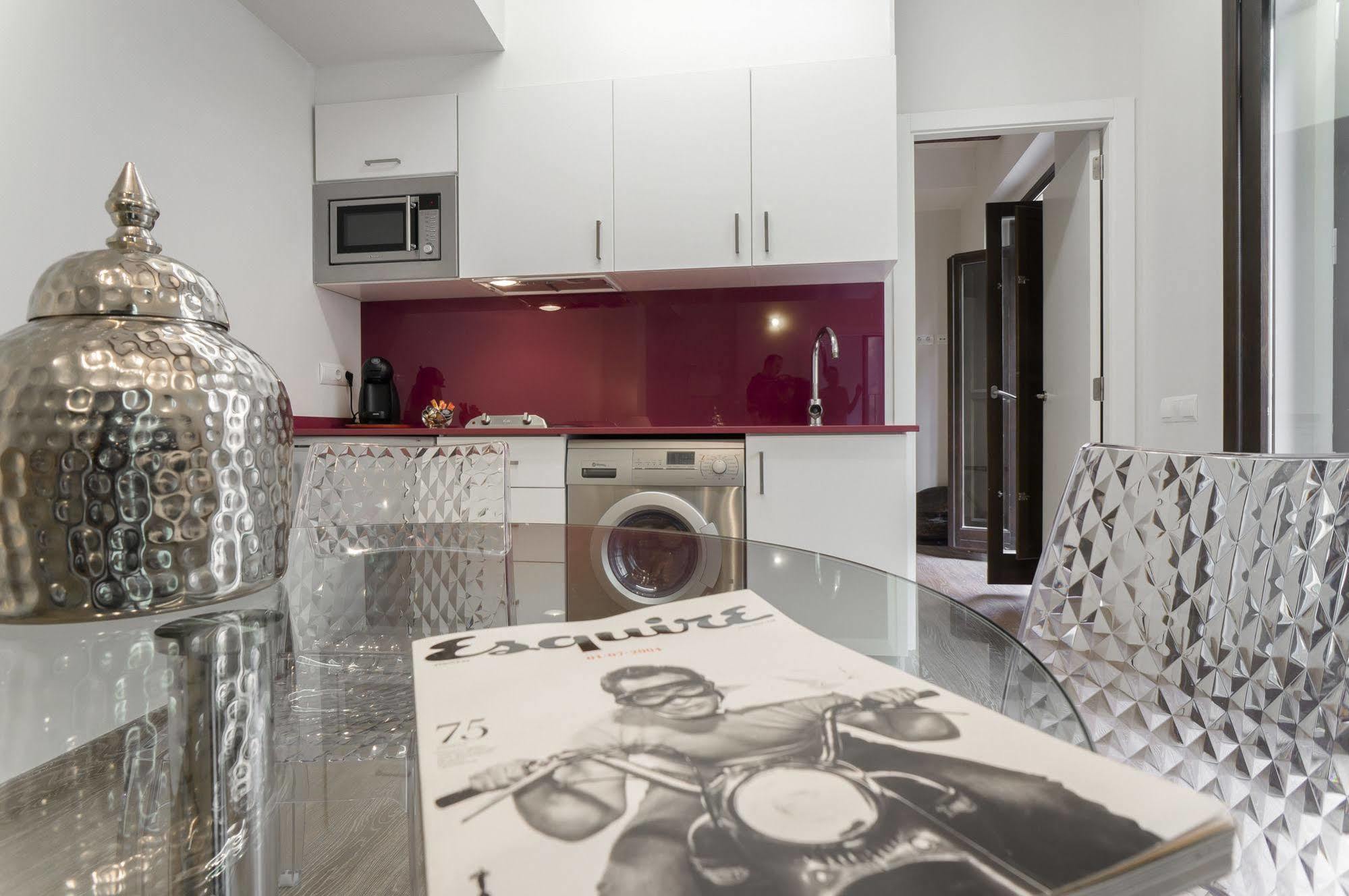 Kirei Apartment Sombrereria บาเลนเซีย ภายนอก รูปภาพ